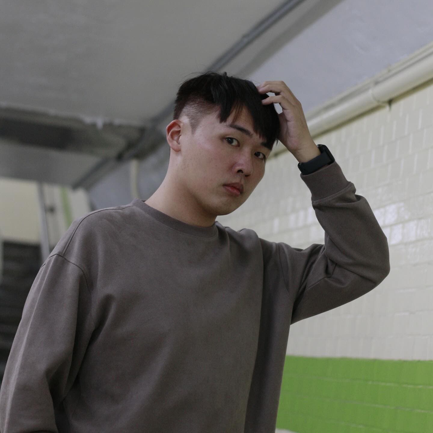 萊恩的衣櫃裡超多大學T 2